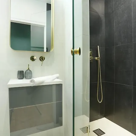 Apartment Center Of By Prestige Paris